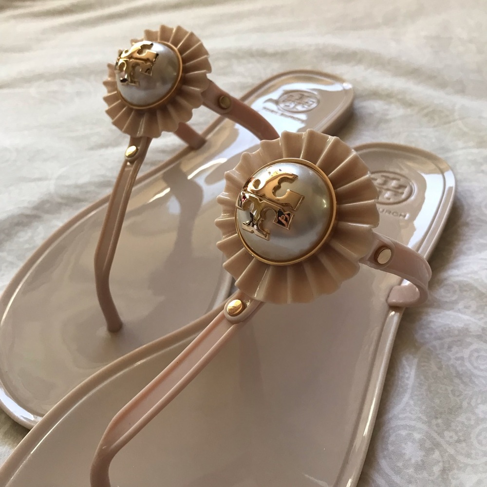 Tory Burch Women’s Nude Blossom Jelly Thong Sandals - Picture 3 of 6